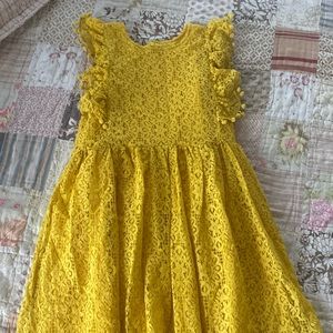 Beautiful girls yellow sun dress (size 8)